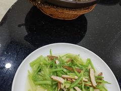 -洛东土菜馆(建国北路店)