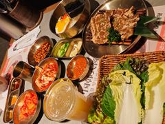 -草家酱蟹炭火烤肉店(珲春南路一店)