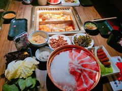-九鼎轩脆毛肚火锅(三钢里店)