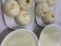 -李与白包子铺(桐梓林店)