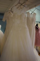 -Flora婚纱礼服定制租赁店