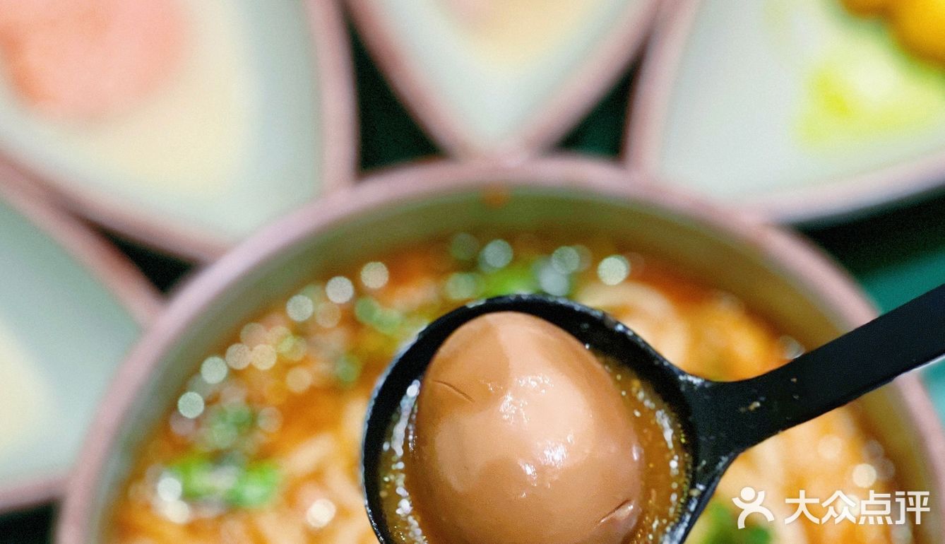 上班的动力就是去肥汁米蘭嗦米线🍜