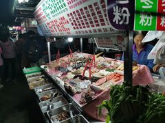 -六合夜市