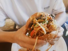 曼哈顿怪物-KATCHUP