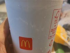 -麦当劳(展览路店)