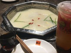 -佬土鹅肠火锅(解放路店)