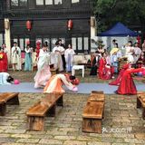 拜乞巧，很有仪式感。喜欢汉服文化
