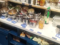 自助调料区-两三事小郡肝串串香火锅(桂庙店)