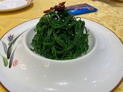 炝拌草原沙葱-德乐海蒙餐
