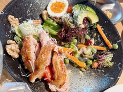 鸡肉牛油果沙拉-The Diner X餐厅(青岛万象城店)