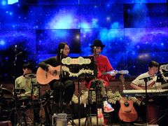 -胡桃里音乐餐厅(陶溪川店)(川湘赣菜·世界百大酒庄直供红酒·音乐表演)
