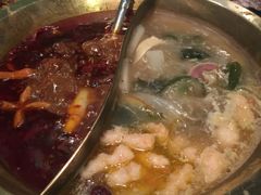 -重庆爽翻天老火锅(临平万达广场店)