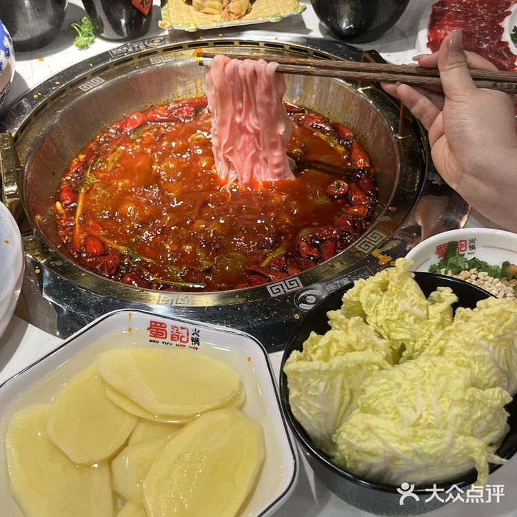 💄探店小秘书上线~发现春熙路一家超nice的火锅店!