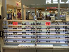 -LOHO眼镜店(青浦宝龙店)