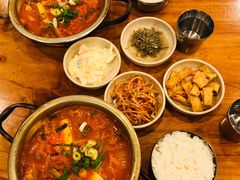 猪颈肉泡菜汤-金北顺大锅家(신사본점)