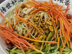 -牛一嘴·兰州牛肉面·大盘鸡(财富中心店)