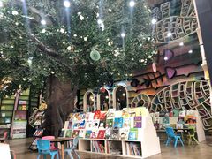 -钟书阁(松江泰晤士小镇店)