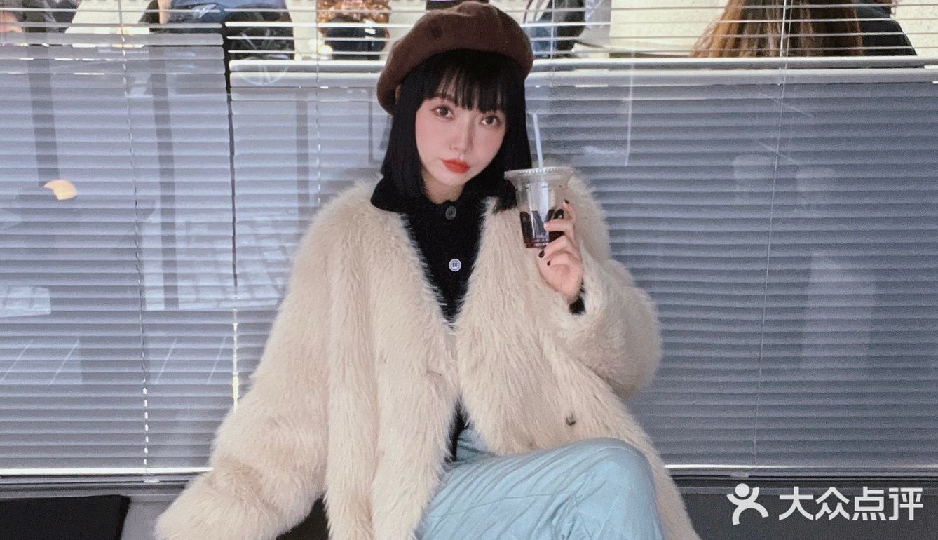 黑白色系很酷的咖啡店☕️｜今天喝冰美式🧊