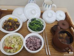 -雪梅月子中心(华侨城店)
