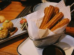西班牙油条配巧克力酱-帕歌西班牙餐厅paco tapas