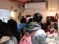 -LADY FAFA(巨鹿路陕西南路路口店)