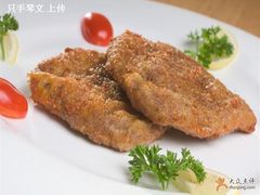 维也纳式煎小牛肉排，配炒土豆-兰特伯爵西餐厅·啤酒屋(方庄店)