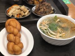 -华中科技大学东三学生食堂