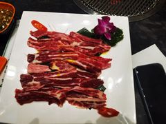 精品雪花牛肋条-老熟人烤肉城(马家堡店)