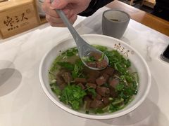 馋口鸭血汤-馋三尺蟹粉小笼(人民广场店)