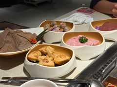 -海底捞火锅鲜切牛肉主题店(长寿路店)