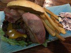 -蓝壁虎咖啡酒馆