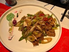 京葱和味爆肥牛-馋遇江南·精致湖景雅宴(东方之门店)