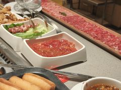 -海底捞火锅(新松江路生日主题店)