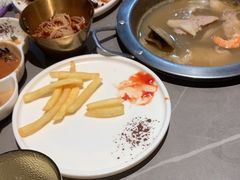 -黑金·寻焰自助百汇·烤肉·火锅(中街店)