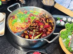 -鹿鸣山草本茶香火锅(园西路店)