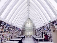 -钟书阁(松江泰晤士小镇店)