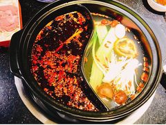 -两三事小郡肝串串香火锅(桂庙店)