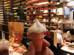 -麦当劳(龙洞店)