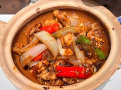 非吃不可的瓦煲牛蛙-芽笼芽笼新加坡餐厅(环球港店)
