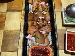 蜜桃烤肉-蜜桃餐厅·伴山(绿宝广场店)