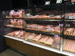 面包甜点陈列柜-巴黎贝甜(杨浦宝地店)