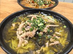 -乡村鸡杂米线(汉渝路店)