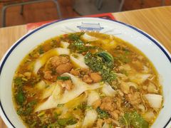 -顺溜·手工刀削面·黑金店(铜锣湾店)