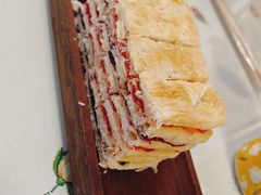 -敖特尔布里亚特美食坊(世纪花苑店)