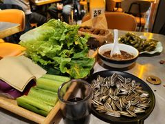 -沪上名羊天下•烤羊腿•东北烧烤•小龙虾(浦东直营总店)