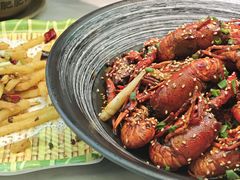 -肥肥虾庄·金牌油焖大虾(沙湖店)