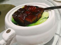 -鞍山大白鲨美食酒店