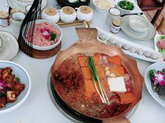 -墨居上隐·院子里火锅(峨眉店)