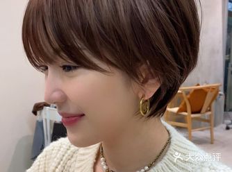 空气刘海 锁骨发 初恋发型 显白发色短发