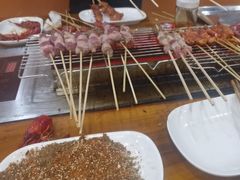 -哈尔滨小酒馆·鲜肉现穿自助烧烤(康新花园店)